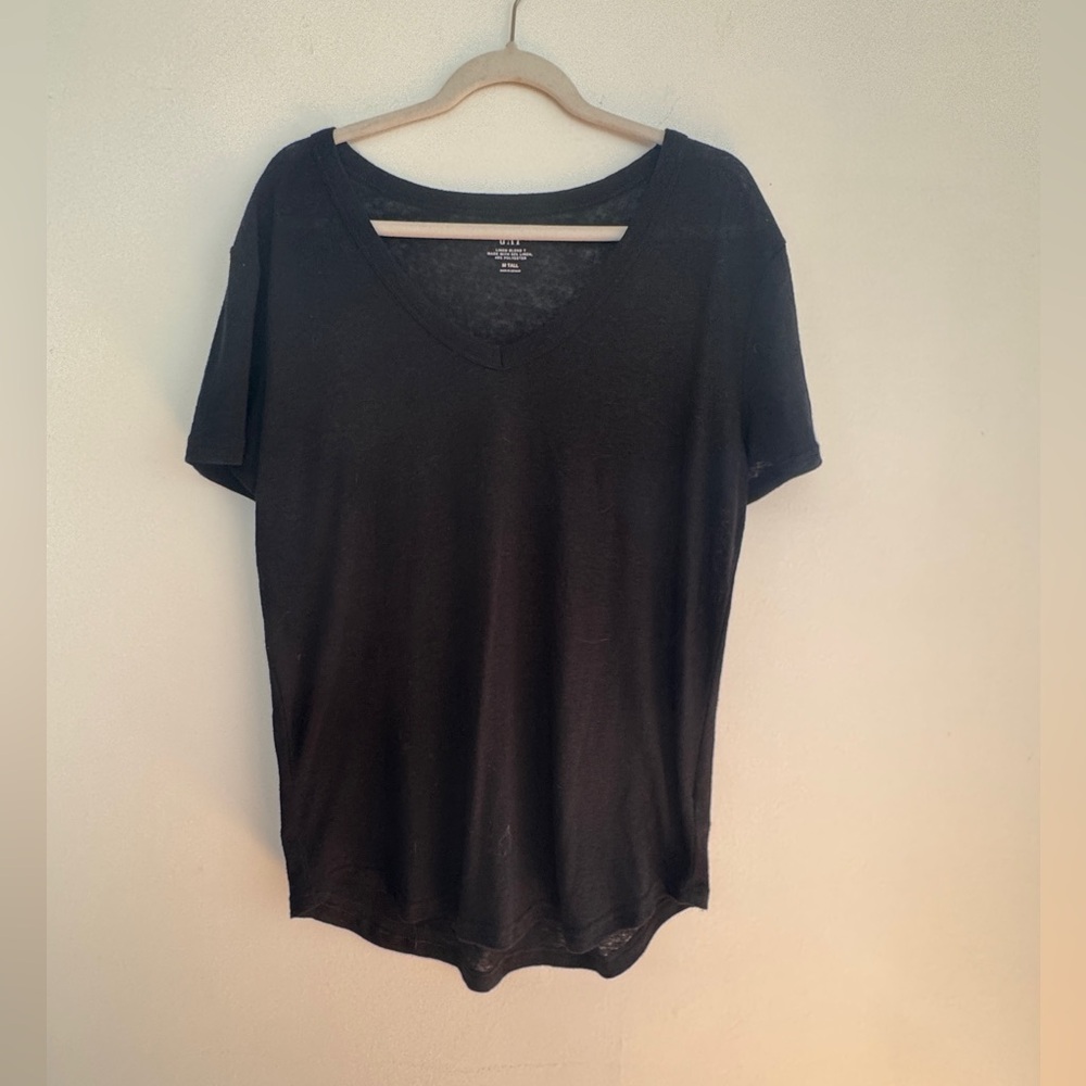 GAP Women's Classic Black V-Neck Tee- Linen Blend, MT